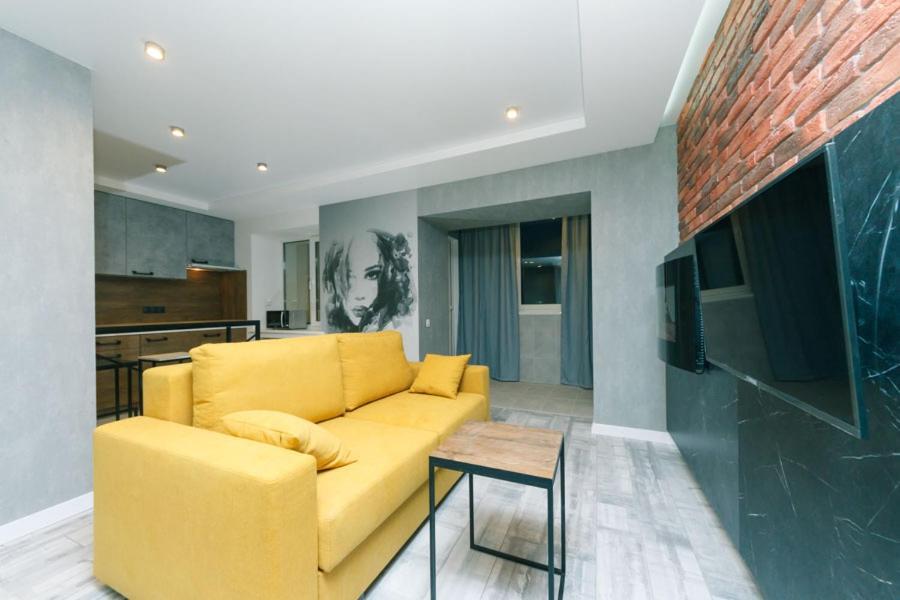 Hotrent City Киев Екстериор снимка